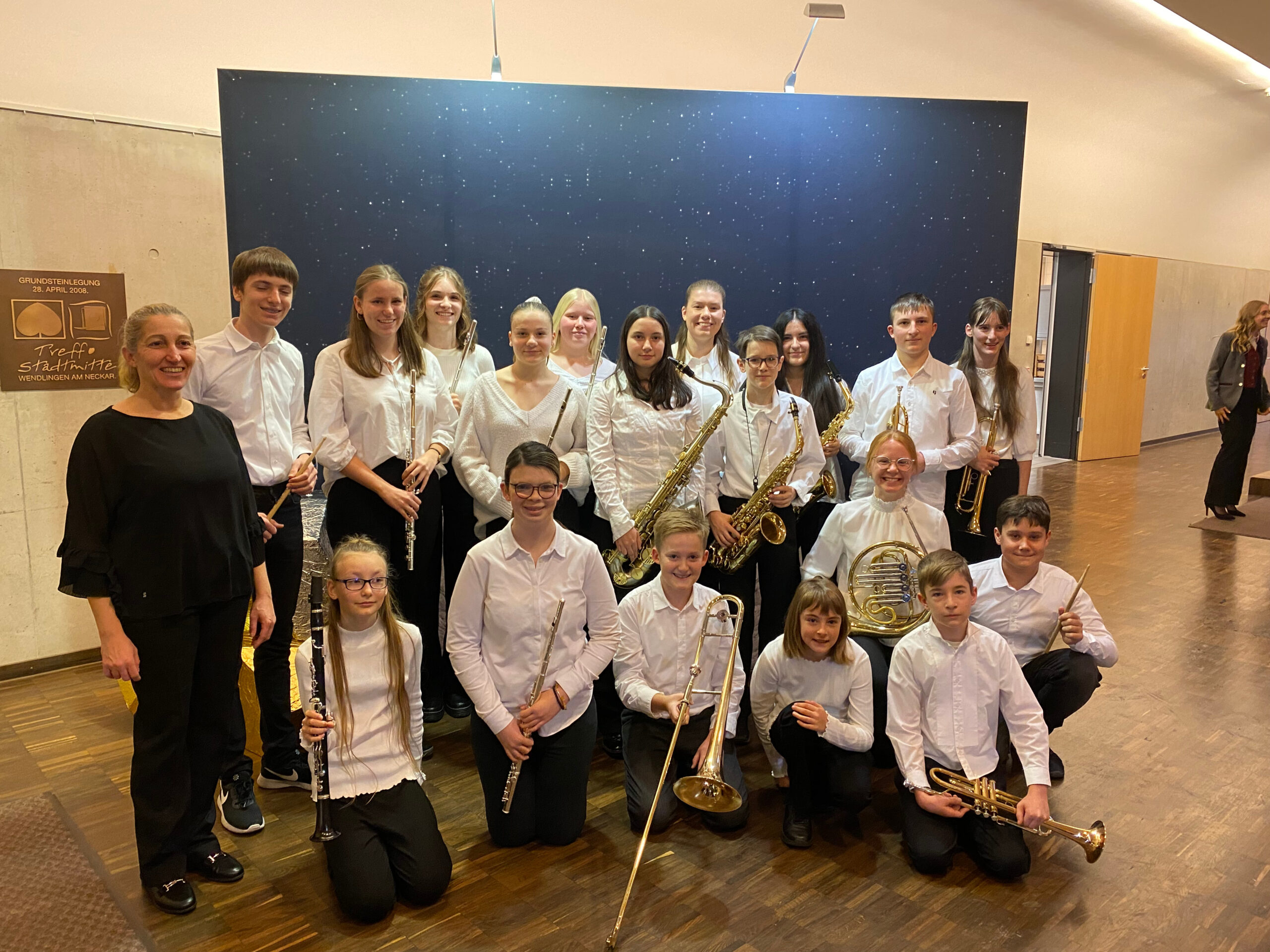 Über uns-Altes Bild Jugend - neues kommt